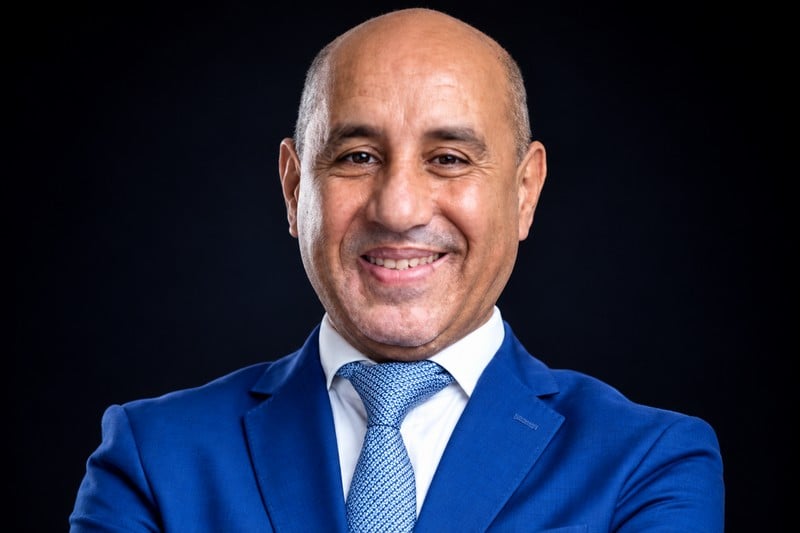 حاتيمي يتولى حقيبة الفلاحة .. تحديات الماء والقطيع الوطني والقدرة الشرائية